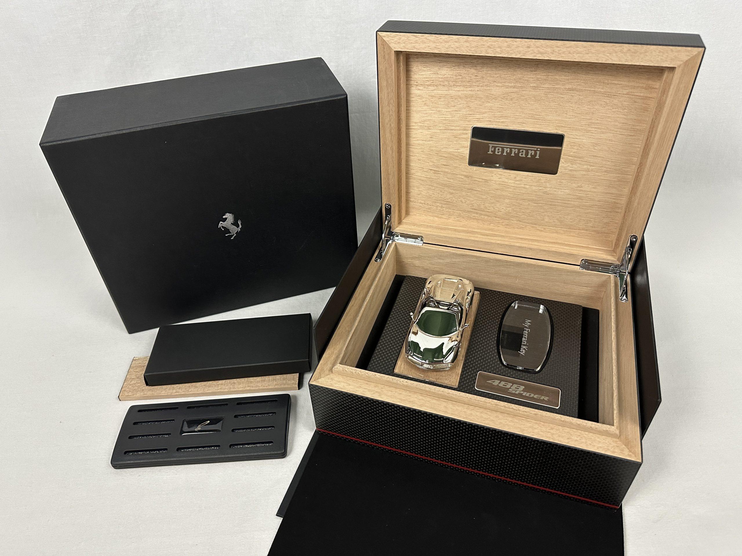 Ferrari 488 Spider Cigar Humidor – Wooden Box Carbon Look – Official Accessory