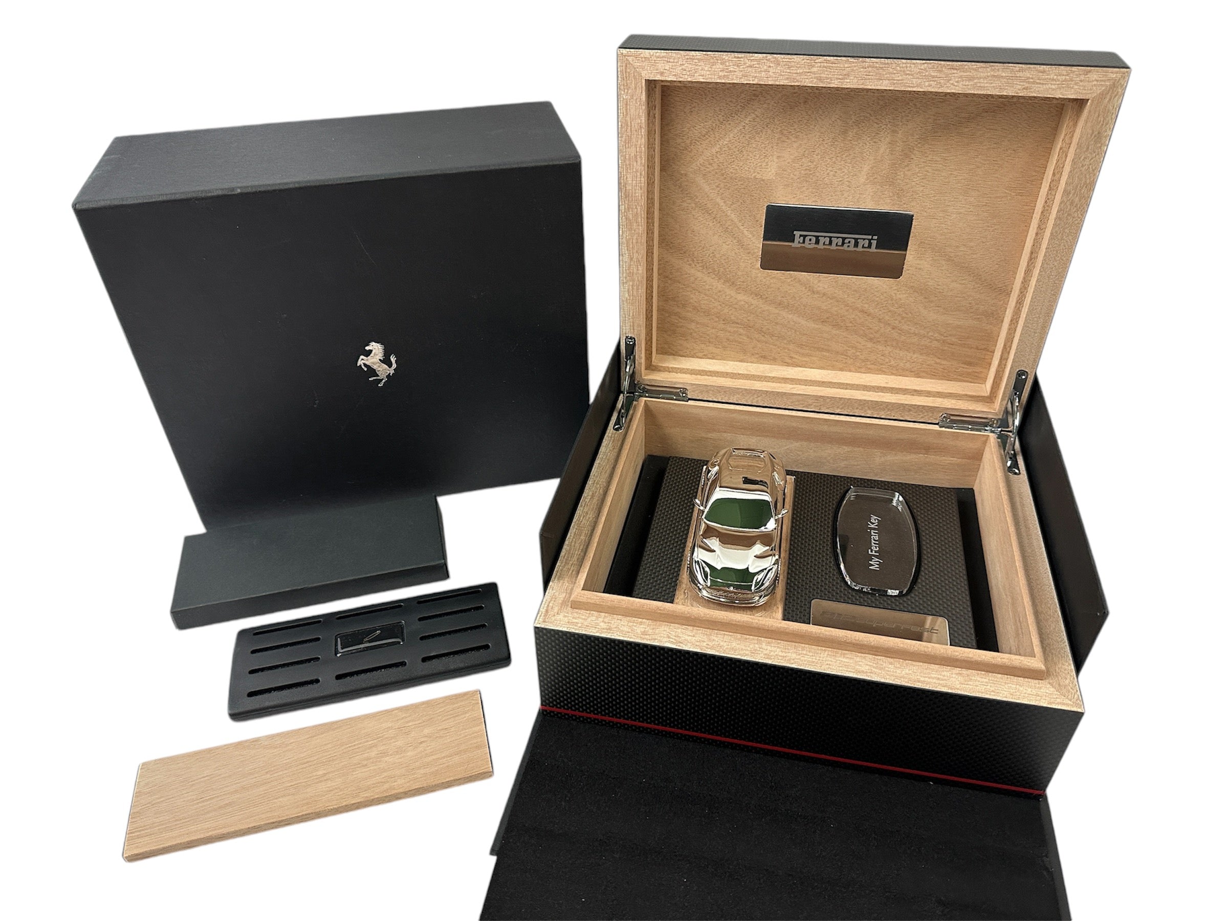 Ferrari 812 Superfast Cigar Humidor - Wooden Box Carbon Look - Official Owner's Accessory