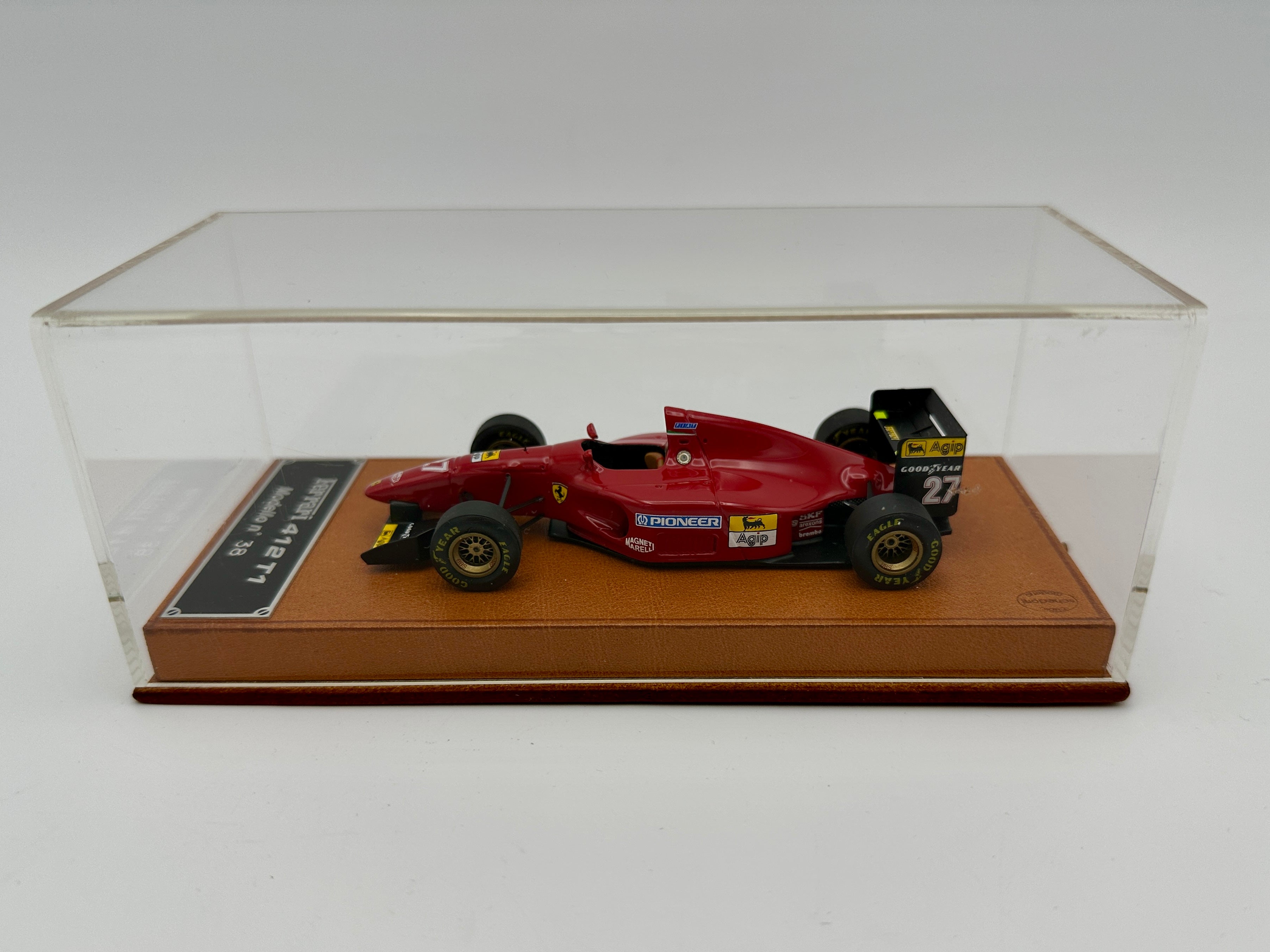 Ferrari 412 T1 Formula 1 Model Car - Scale 1/43 - Schedoni Leather Base