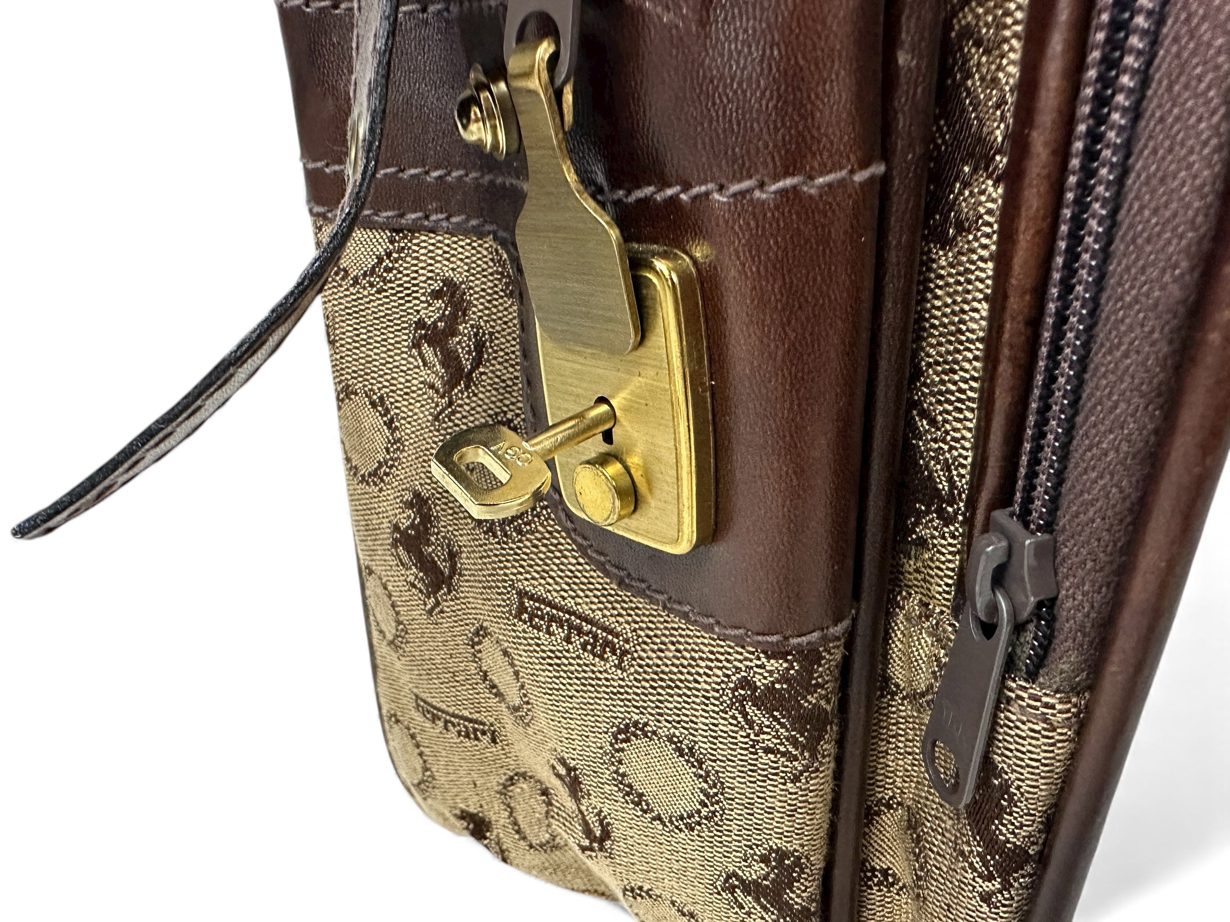 Ferrari Italstyle Cavallino Laurel Wreath Cloth Shoulder Bag - Luggage Bag – Made in Italy