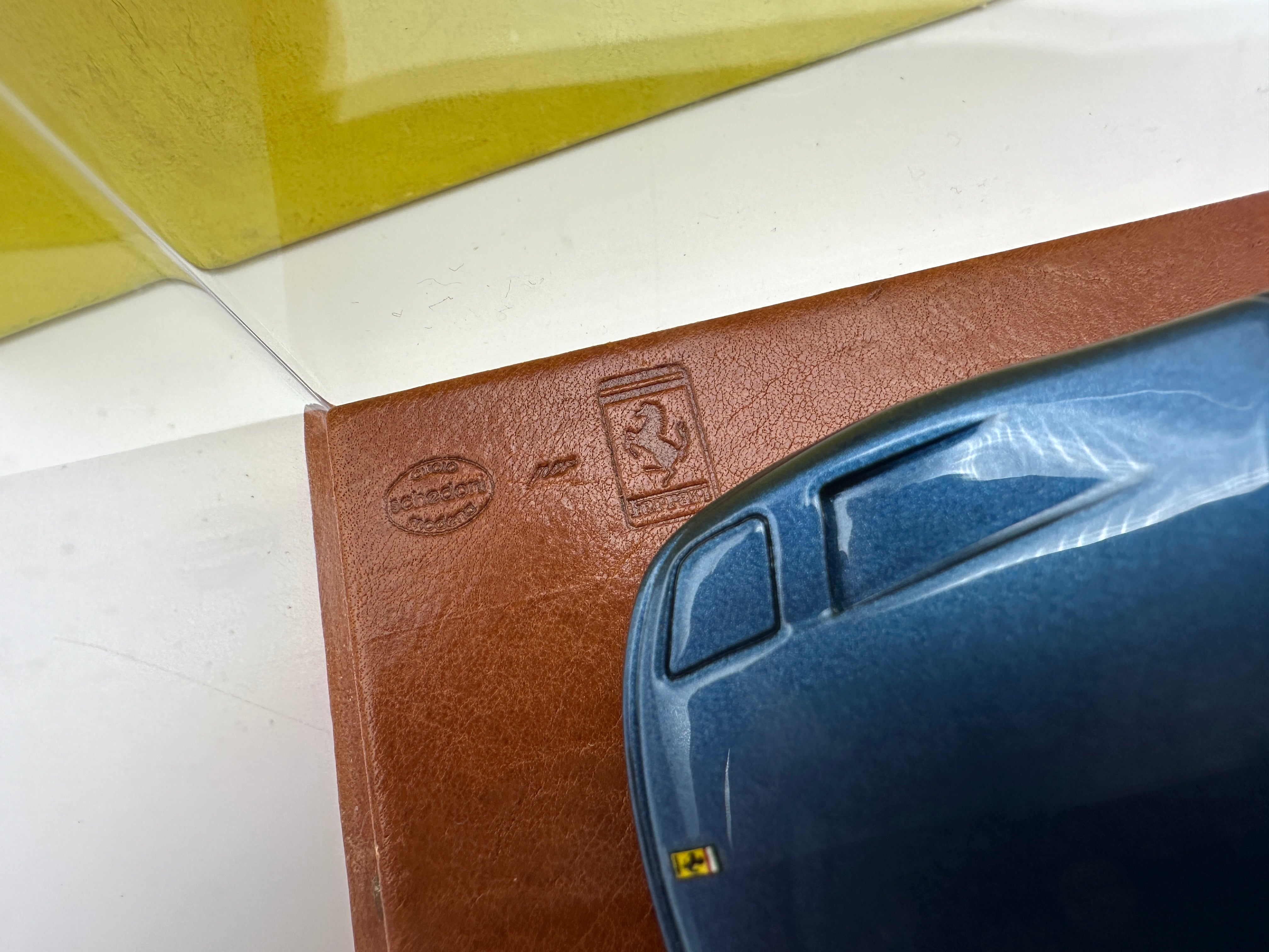 Ferrari 456 GT Introduction Brussels 1994 - BBR Scale Model 1:43 - Schedoni Leather Base - Official