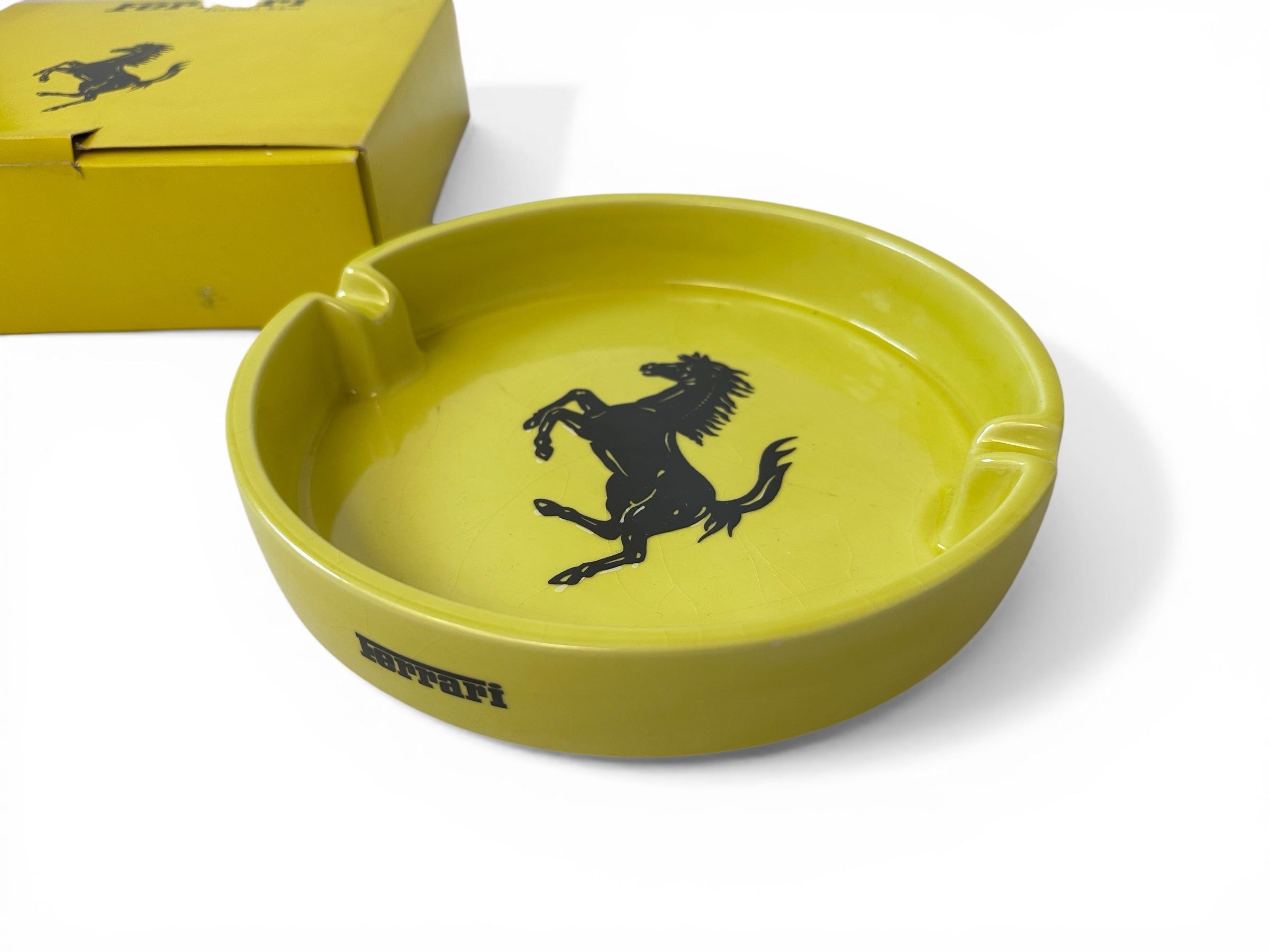 Ferrari Classic Ceramic Ashtray By Flavia Italy - Official IDEA Access