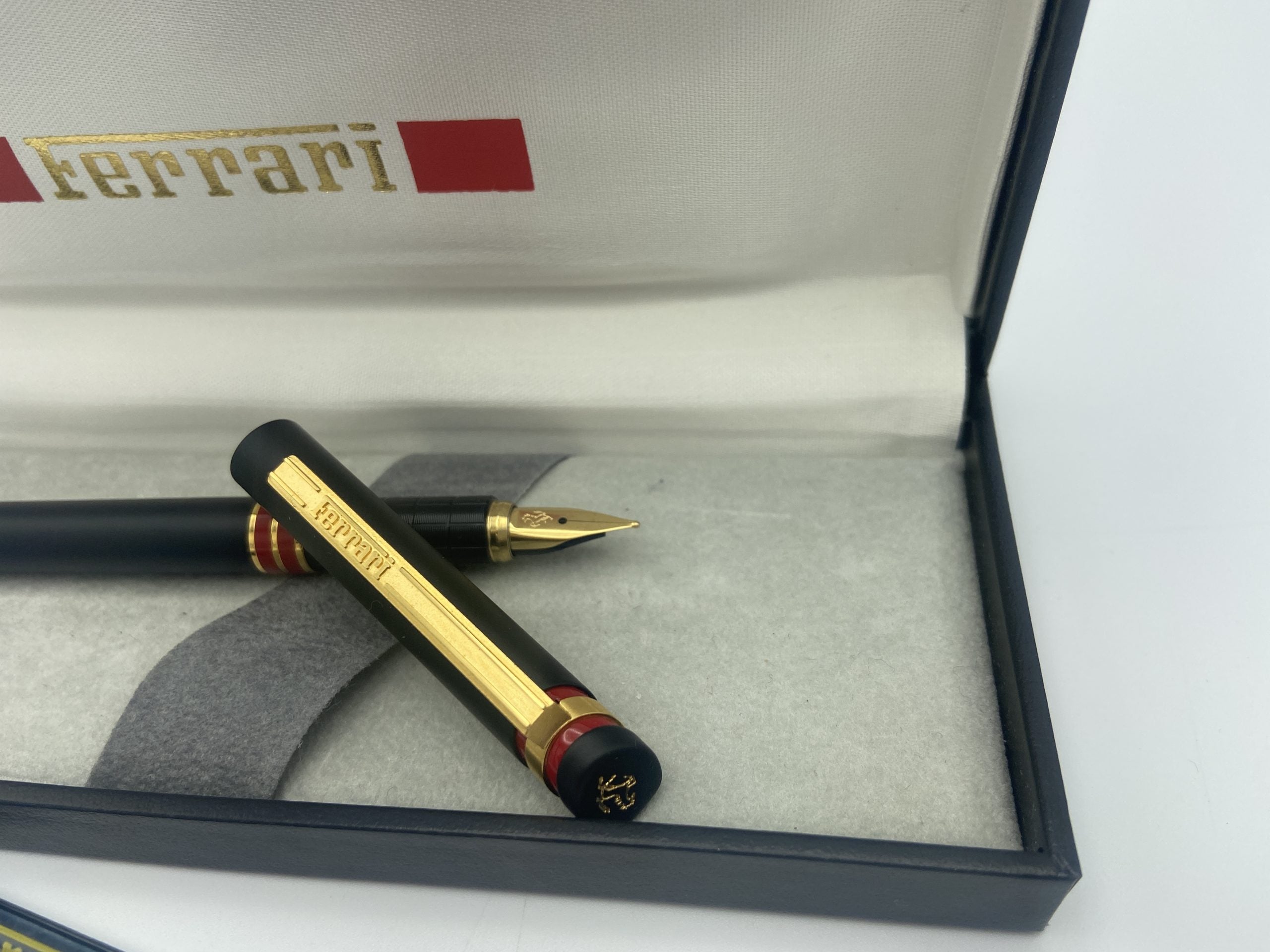 Ferrari Formula Black Fountain Pen in Box – Cartier Series