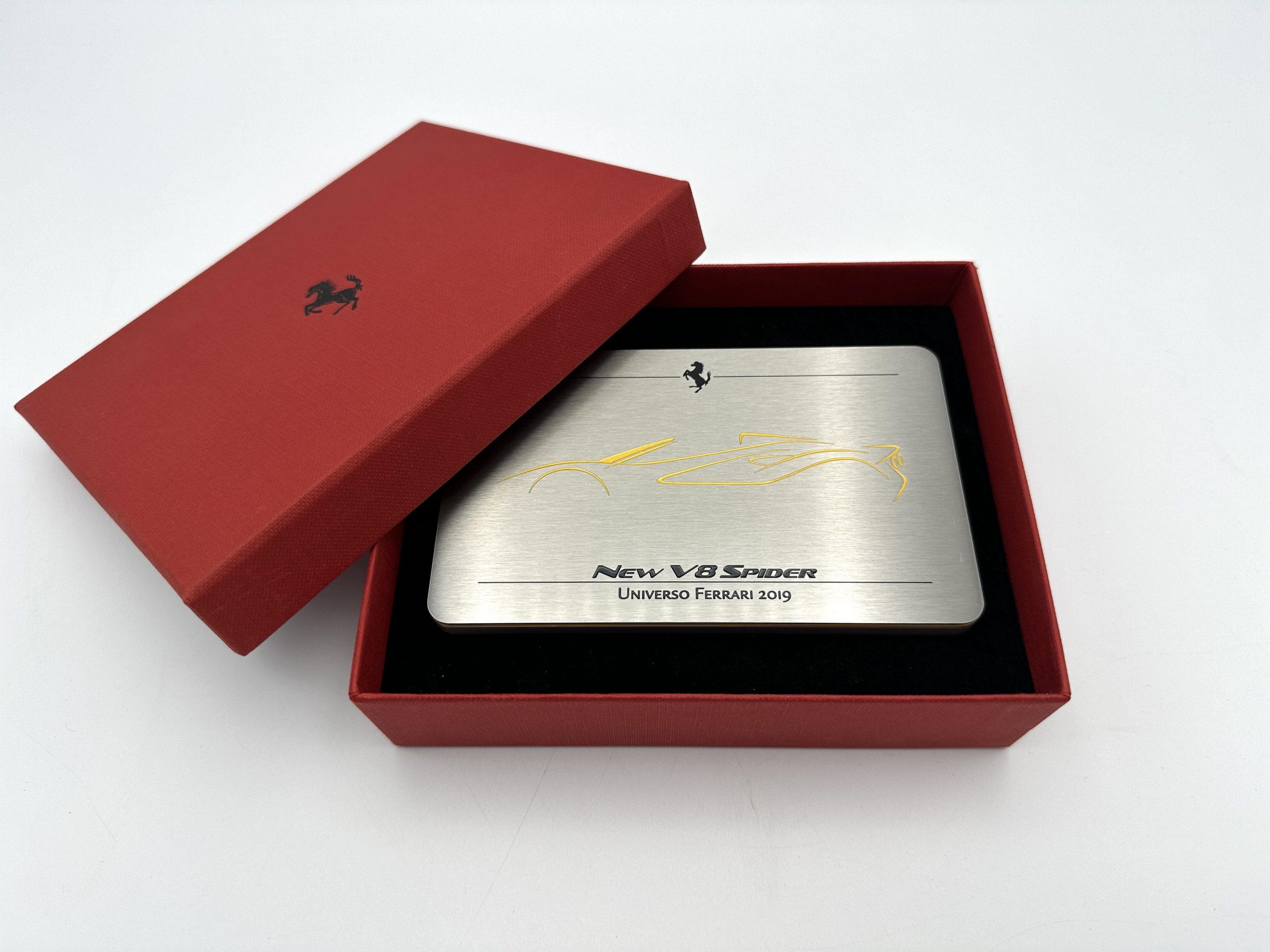 Ferrari F8 Spider Private Preview 2019 Presse Papier, Paperweight, Plaque